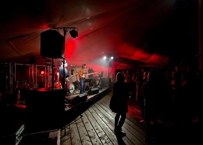 Jaerveveere Puhkekeskus * Valma